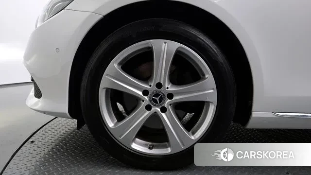 Mercedes-Benz E-Class W213 id 3176823 из Кореи 15
