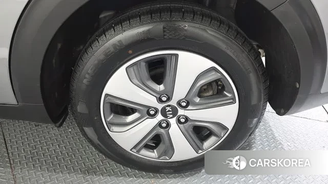 Kia The New Niro id 3681578 из Кореи 15