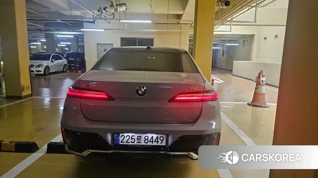 BMW 7 Series (G70) id 3706160 из Кореи 14