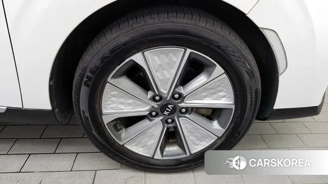 Kia Soul Booster EV id 2981467 из Кореи 15