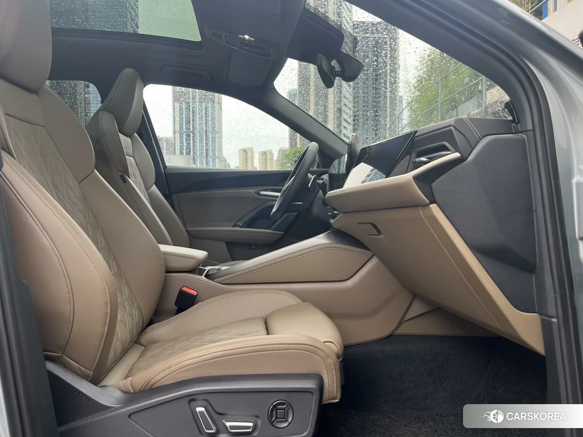 Audi Q5L id 4479354 из Китая 13