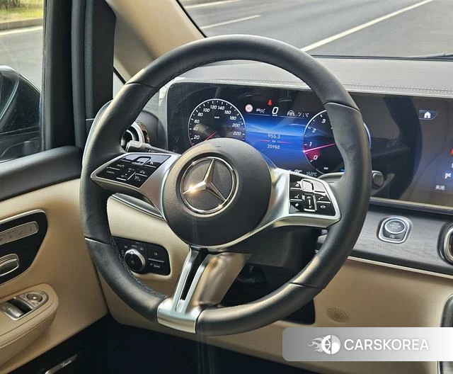 Mercedes-Benz V-class id 4297373 из Китая 21