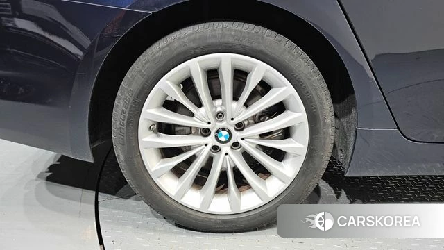 BMW 5 Series (G30) id 4620589 из Кореи 15