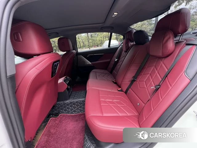 BMW 5 series 2024 Белый из Китая, фото 6