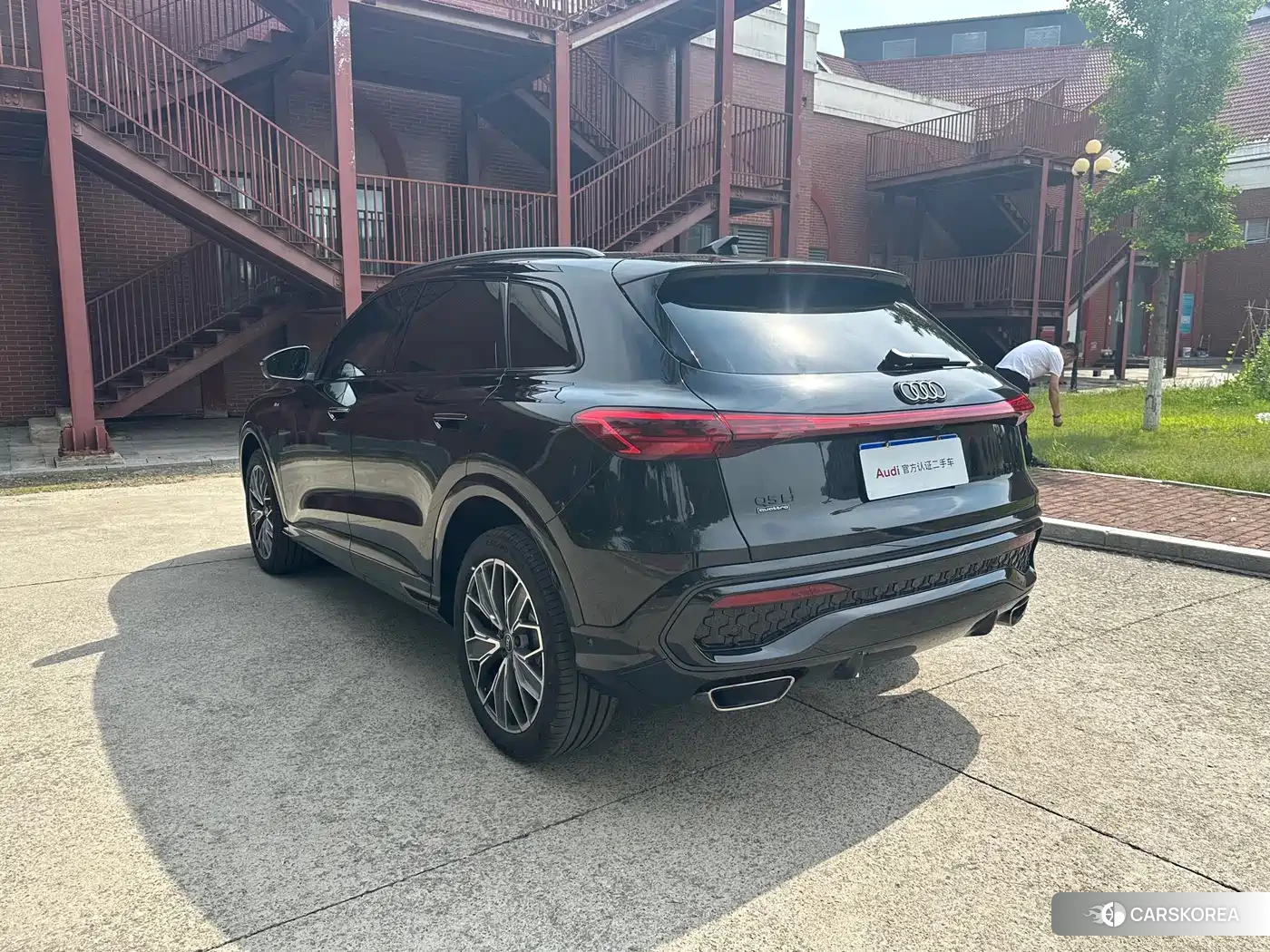 Audi Q5L id 4653978 из Китая 11