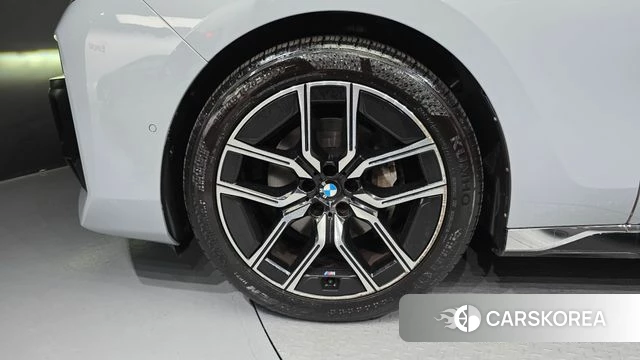BMW 7 Series (G70) id 4898479 из Кореи 33