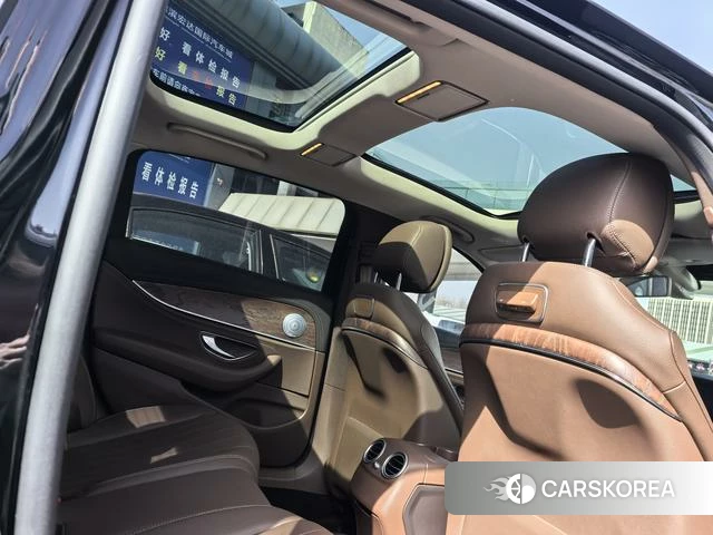 Mercedes-Benz E-class id 4207782 из Китая 7