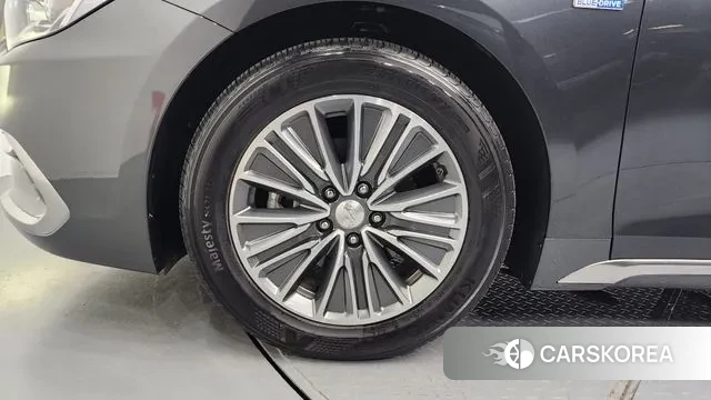 Hyundai Grandeur IG Hybrid id 3018576 из Кореи 15