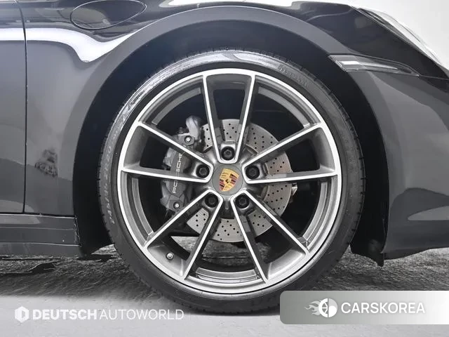 Porsche 911(992) id 3616343 из Кореи 15