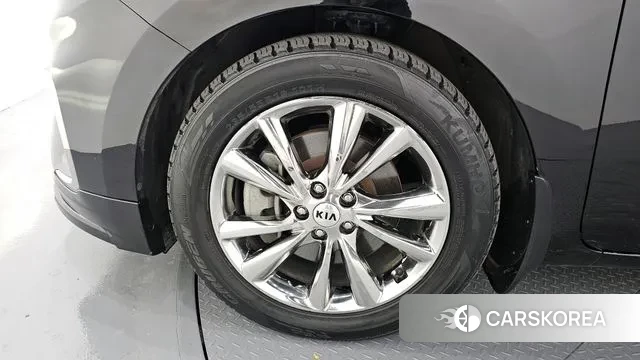 Kia The New Carnival id 3374984 из Кореи 15