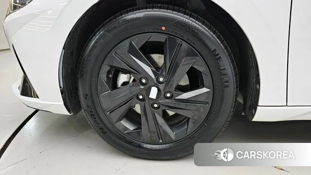 Hyundai Avante (CN7) id 3922857 из Кореи 15