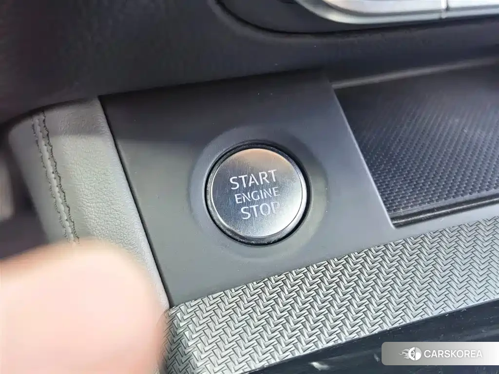 Audi Q5L id 4539080 из Китая 27