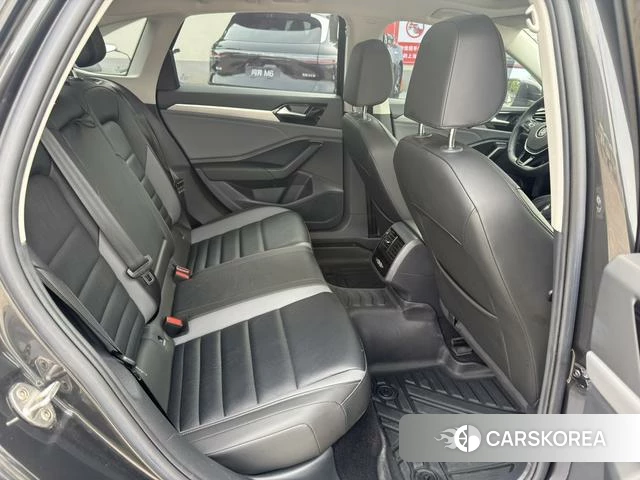 Volkswagen Sagitar 2022 Темно-серый из Китая, фото 6