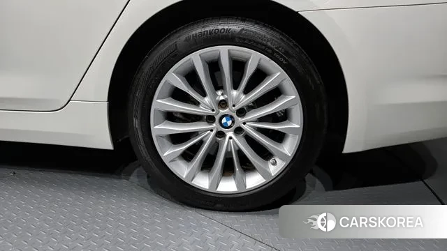 BMW 5 Series (G30) id 3009363 из Кореи 15