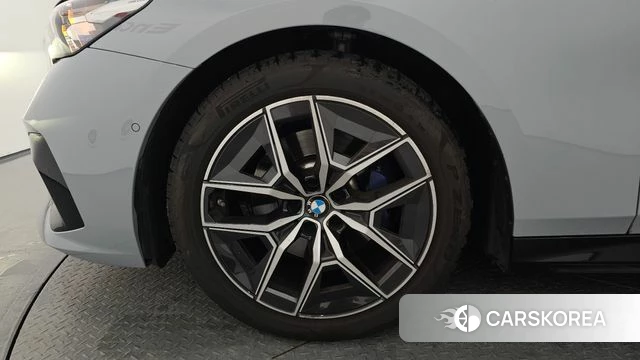 BMW 5 Series (G60) id 4607558 из Кореи 29