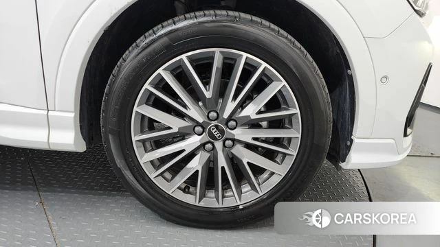 Audi Q3 (F3) id 3876488 из Кореи 15