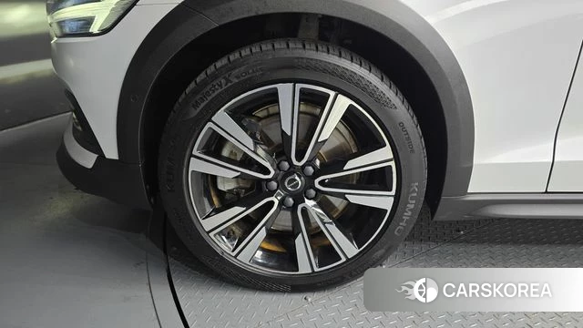 Volvo V60 Cross-Country 2nd Generation id 4572988 из Кореи 15