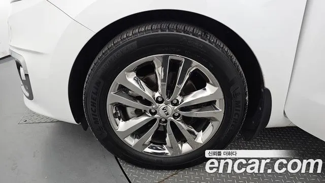 Kia The New Carnival id 2658858 из Кореи 15