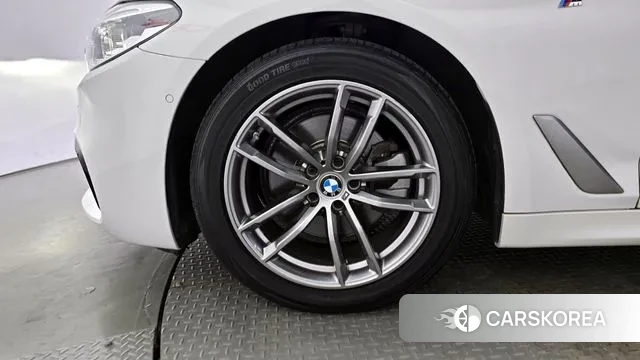 BMW 5 Series (G30) id 3076166 из Кореи 15