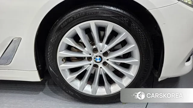 BMW 5 Series (G30) id 3692843 из Кореи 15