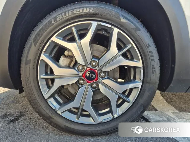 Kia Seltos id 3619132 из Кореи 15