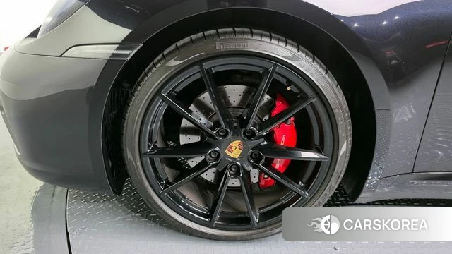 Porsche 911(992) id 4268509 из Кореи 30