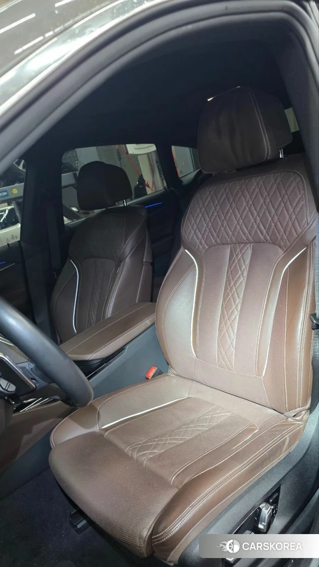 BMW 6 Series GT (G32) 2022 Серебристо-серый из Кореи, фото 5