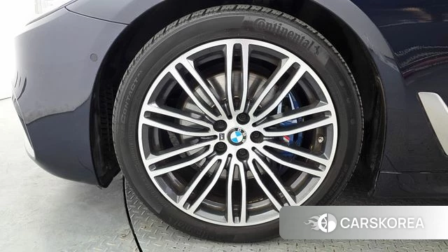 BMW 5 Series (G30) id 4363083 из Кореи 15