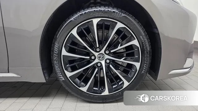 Lexus LS500h 5th generation id 3354099 из Кореи 15