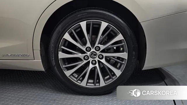 Lexus ES300h 7th generation id 3779064 из Кореи 15