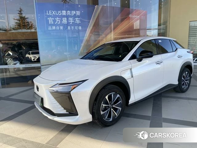 Lexus RZ 2023 Белый из Китая, фото 5