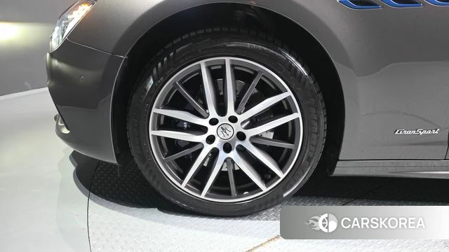 Maserati Ghibli id 4849026 из Кореи 25