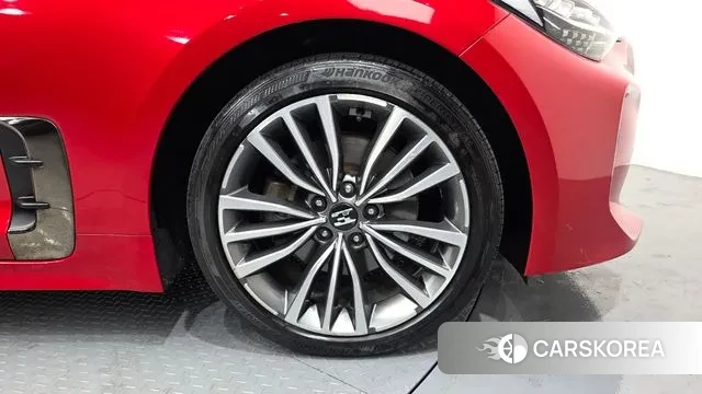 Kia Stinger id 3728582 из Кореи 15