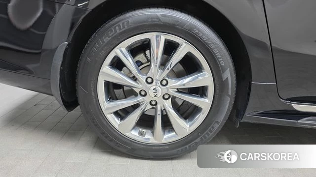 Kia The New Carnival id 3853540 из Кореи 15