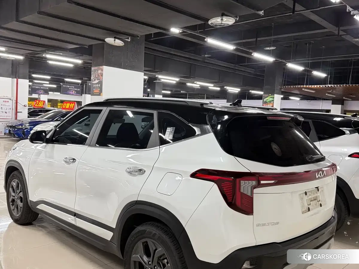 Kia Seltos 2023 Белый из Китая, фото 5