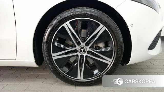 Mercedes-Benz A-Class W177 id 3850665 из Кореи 15