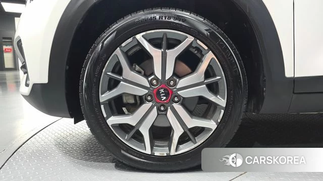 Kia Seltos id 4658034 из Кореи 29