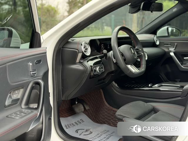Mercedes-Benz Class A 2024 Белый из Китая, фото 5