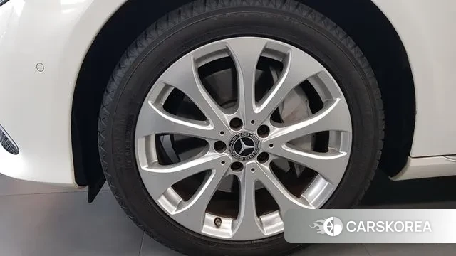 Mercedes-Benz E-Class W213 id 3464929 из Кореи 12