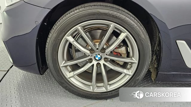 BMW 5 Series (G30) id 4447127 из Кореи 28