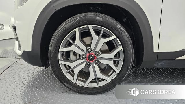 Kia Seltos id 4343647 из Кореи 25