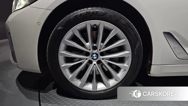 BMW 5 Series (G30) id 3581475 из Кореи 15