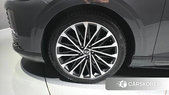 Hyundai Grandeur (GN7) id 4413905 из Кореи 32