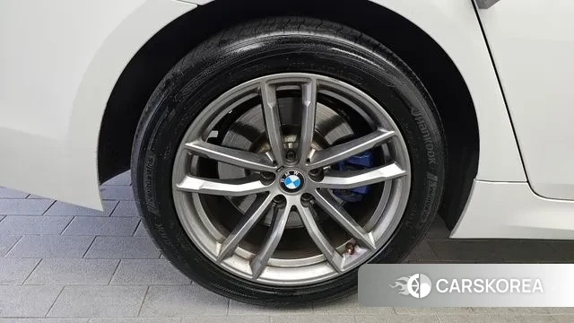 BMW 5 Series (G30) id 3779263 из Кореи 15