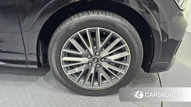 Audi Q3 (F3) id 3864931 из Кореи 15