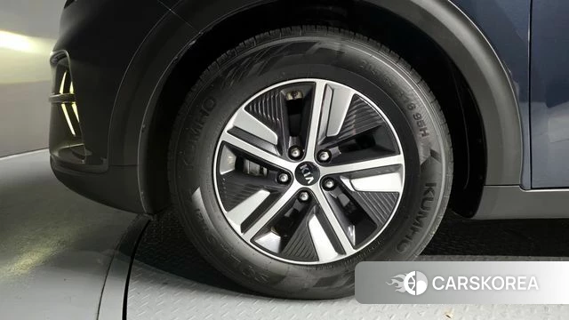 Kia The New Niro id 4410133 из Кореи 27