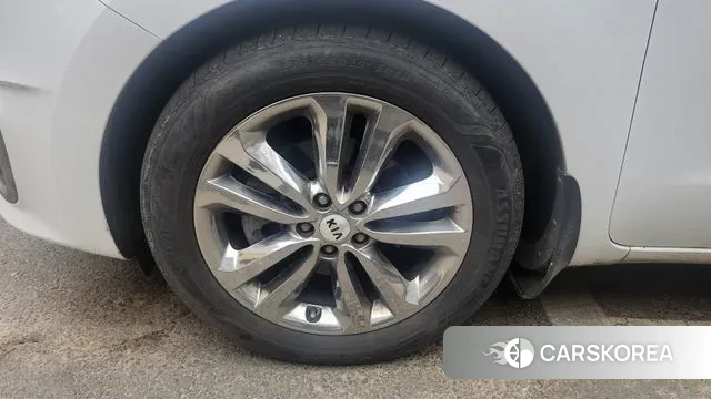 Kia All New Carnival id 3733354 из Кореи 11