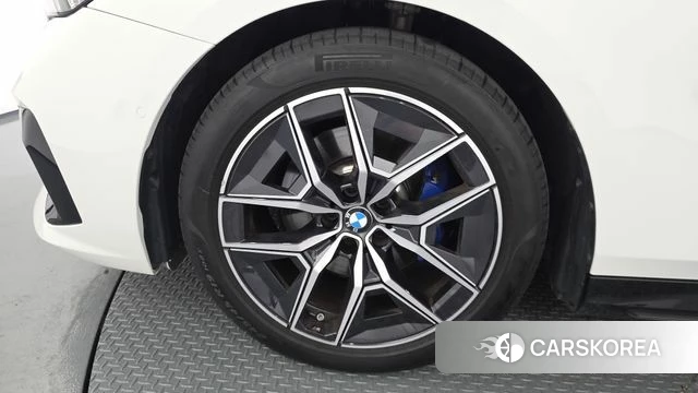 BMW 5 Series (G60) id 4630461 из Кореи 29