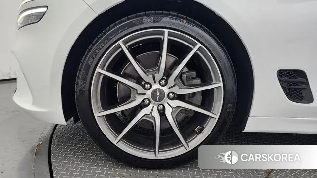 Genesis The New G70 id 3027366 из Кореи 15