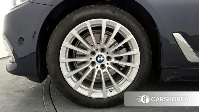 BMW 5 Series (G30) id 3514736 из Кореи 15